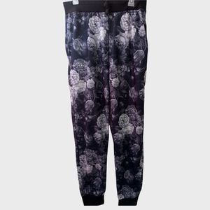 Diamonds & Threads Pants/ Joggers Size Medium/ Color Black/White/ Gray